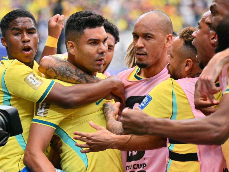 Casemiro está salvando a Brasil ante Japón.
