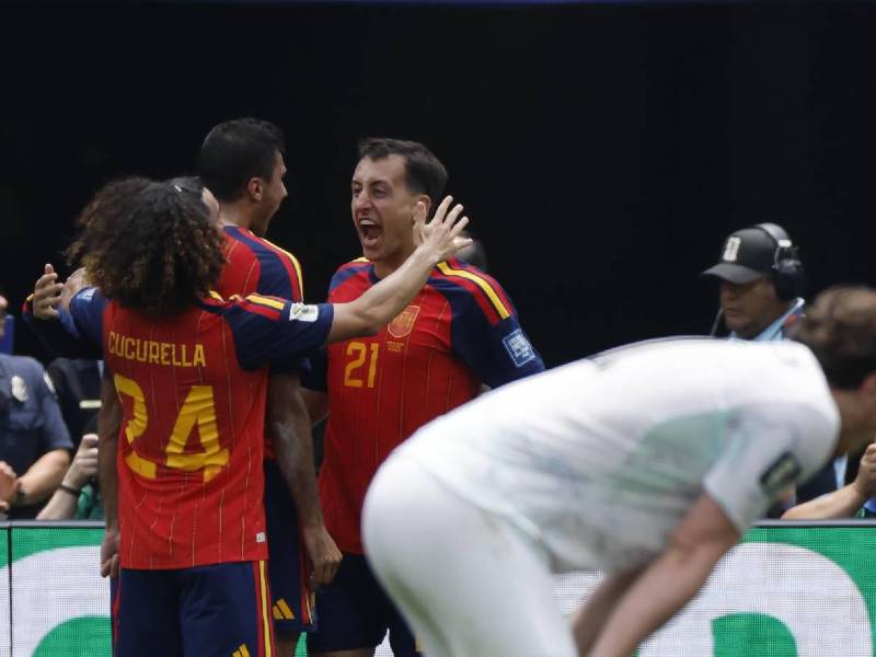 Imágenes del desarrollo del partido.
