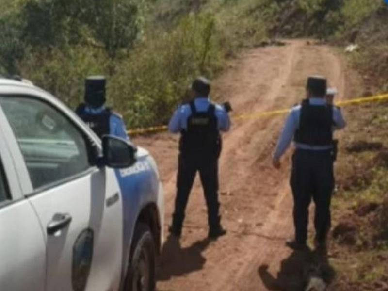 Los cuerpos fueron encontrados en una zona montañosa de Sulaco.