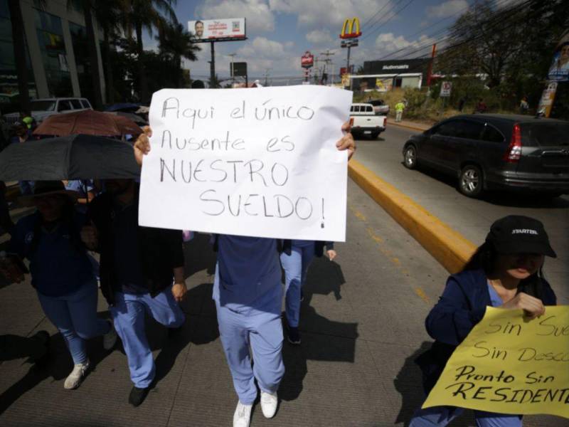 Los médicos de forma constante realizan acciones de presión por la falta de pagos.