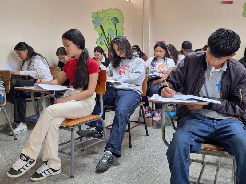 La aplicación del examen de admisión se realizó este domingo en los once campus que tiene la Universidad Pedagógica.