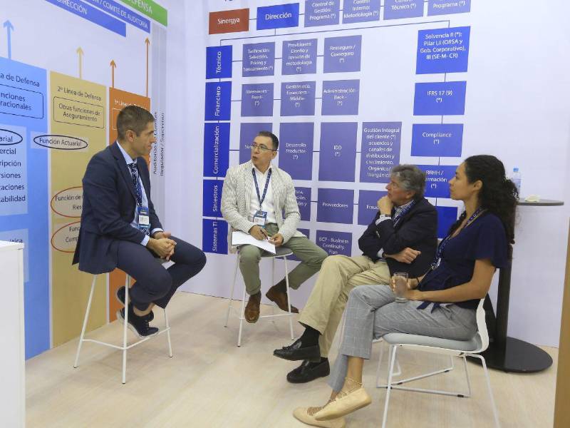 El encuentro propició espacios de networking e intercambio de conocimientos entre distintos actores del ecosistema asegurador.