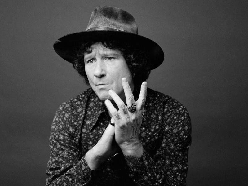 Bunbury lanza su 14º álbum: Todo sobre De un siglo anterior y su nueva etapa musical