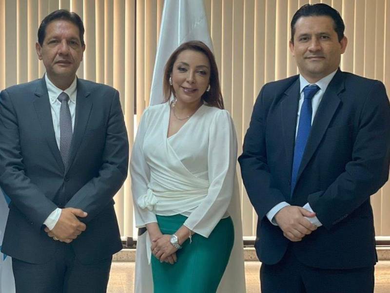 A Mario Morazán (derecha) recientemente EE UU le quitó su visa.