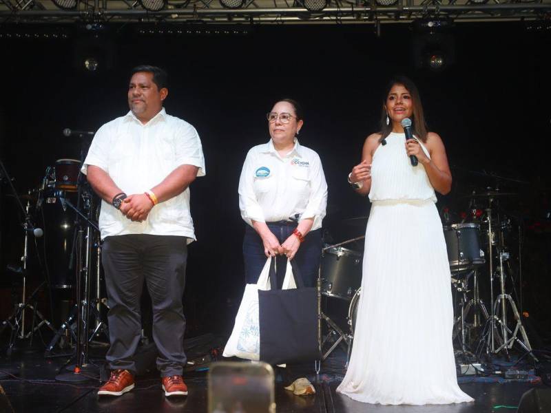 Organizadores del evento destacaron el potencial de Omoa como destino para nuevas experiencias turísticas en Honduras y brindaron reconocimientos a los patrocinadores.