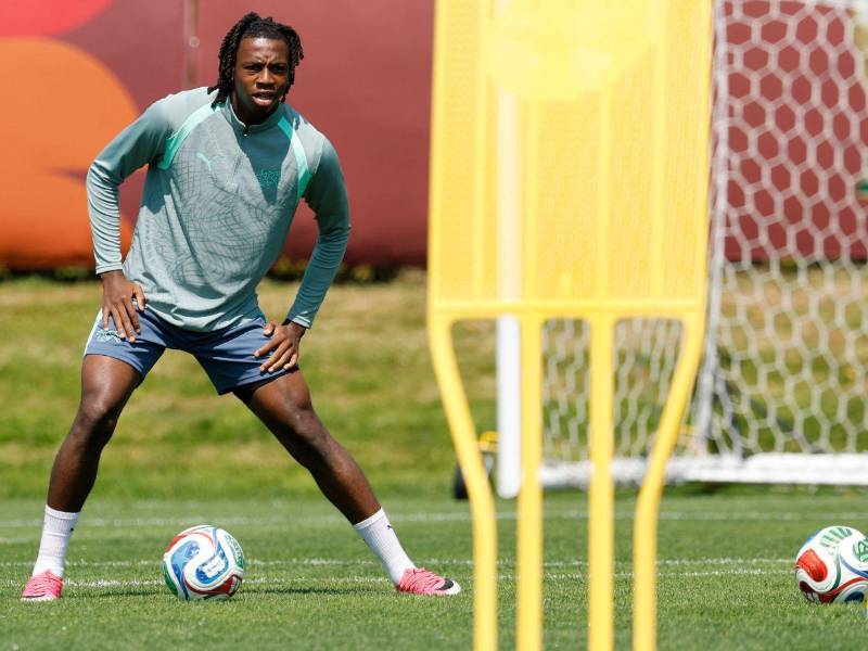 Manzambi entrenó por separado y es duda para el cruce ante Argentina.