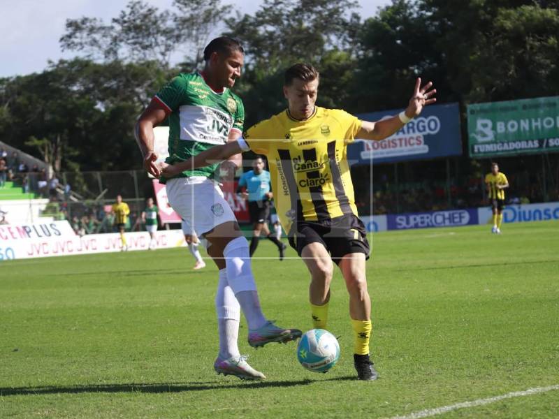 Imágenes del desarrollo del partido.