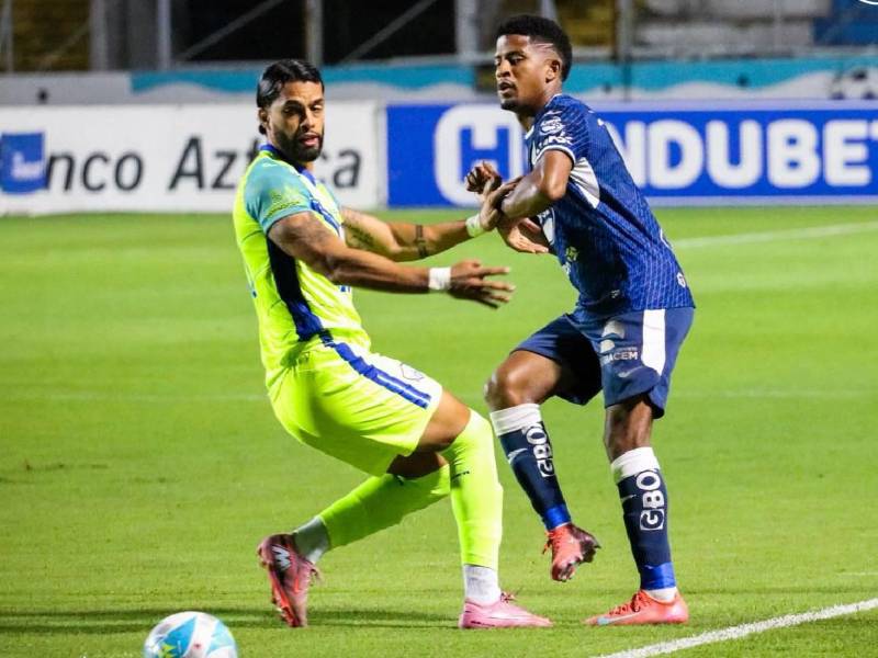 Imágenes del desarrollo del partido.