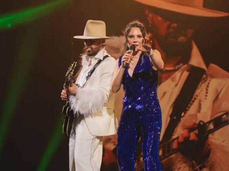 Veinte años de canciones convertidas en éxito. Esa es la materia prima con la que Jesse y Joy Huerta construyeron una carrera que, lejos de desgastarse, sigue encontrando nuevos públicos dispuestos a reconocerse en sus letras. Y este abril, ese fenómeno llega a Honduras.