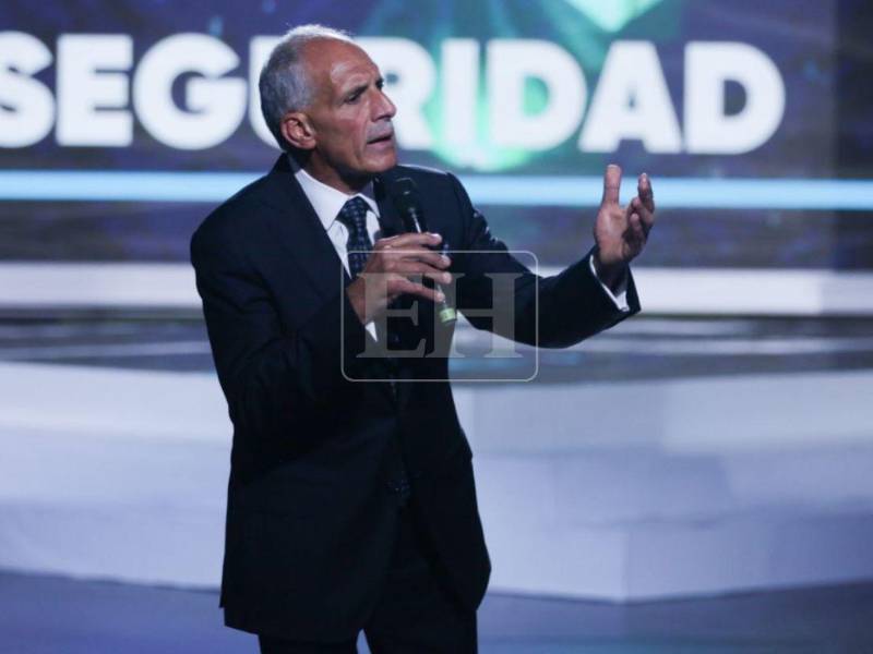 Asfura presentó su plan de gobierno en la capital de la República.