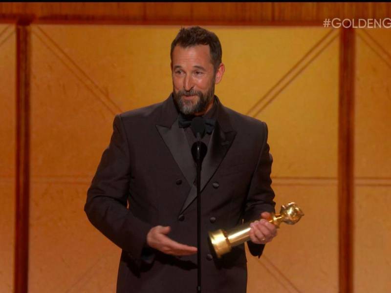 El actor estadounidense Noah Wyle, de la serie The Pitt, recibió el premio esta noche.