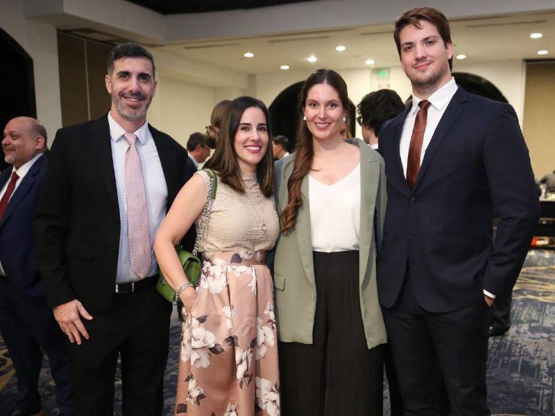 Federico Padín, Daniela Gutiérrez, Camila Poch y Thomas Schroder.