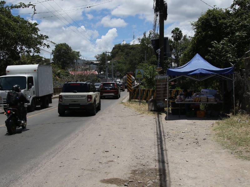La congestión en la salida al sur empeora mientras el proyecto para ampliar el puente Germania permanece en el olvido.