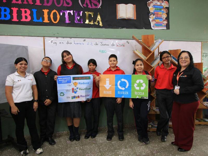 Los expertos de World Vision mostraron que el reciclaje también puede ser una fuente de emprendimiento.