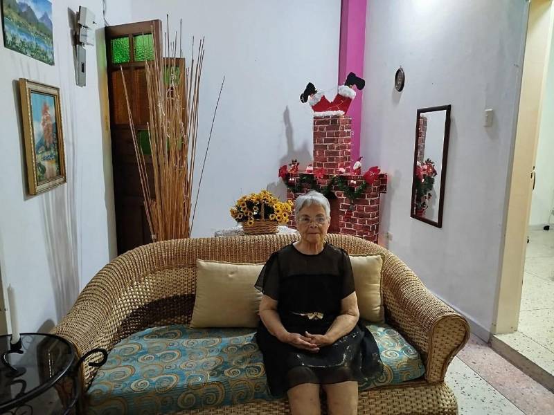 Doña Victoria, hija de Medardo Mejía, vive desde hace muchos años en Venezuela.