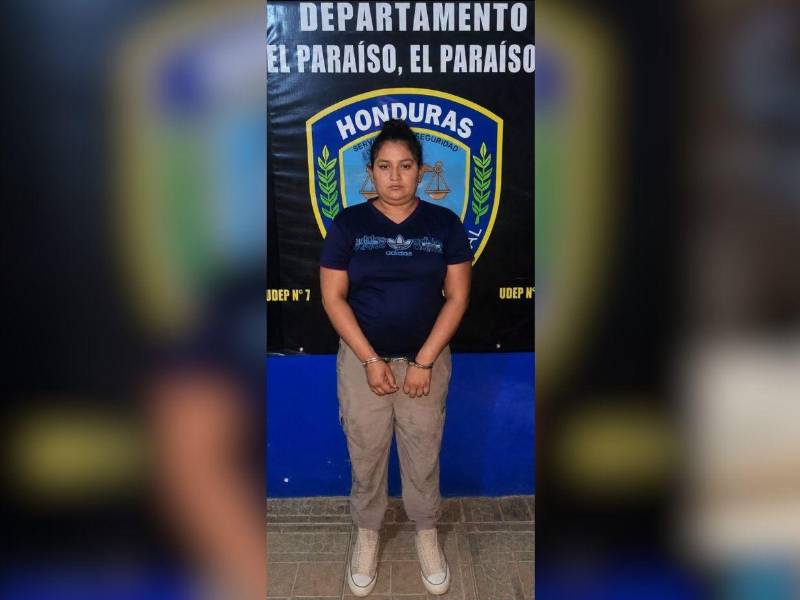 Las autoridades capturaron a la joven de 19 años unas horas después del crimen.