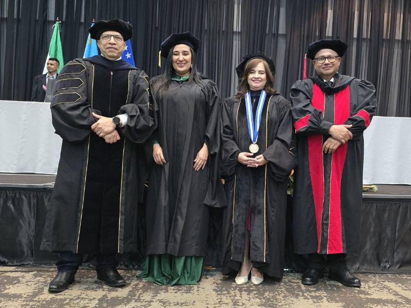 La Universidad Tecnológica de Honduras celebró su XXXIV Graduación, con 210 nuevos profesionales