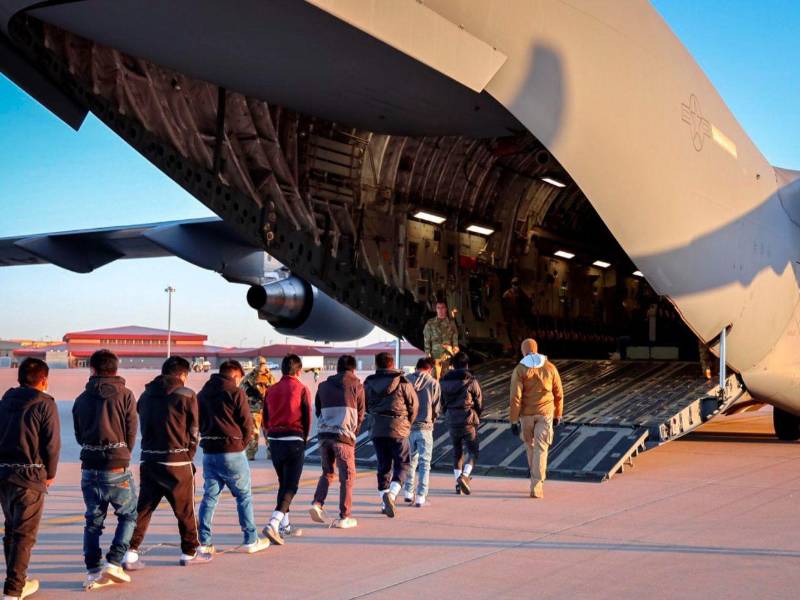 El uso de aviones militares para las deportaciones ha sido condenado por muchos gobiernos, incluyendo el de Honduras.