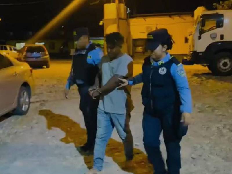 El sospechoso quedó requerido y deberá responder por el delito de atentado a agentes policiales.