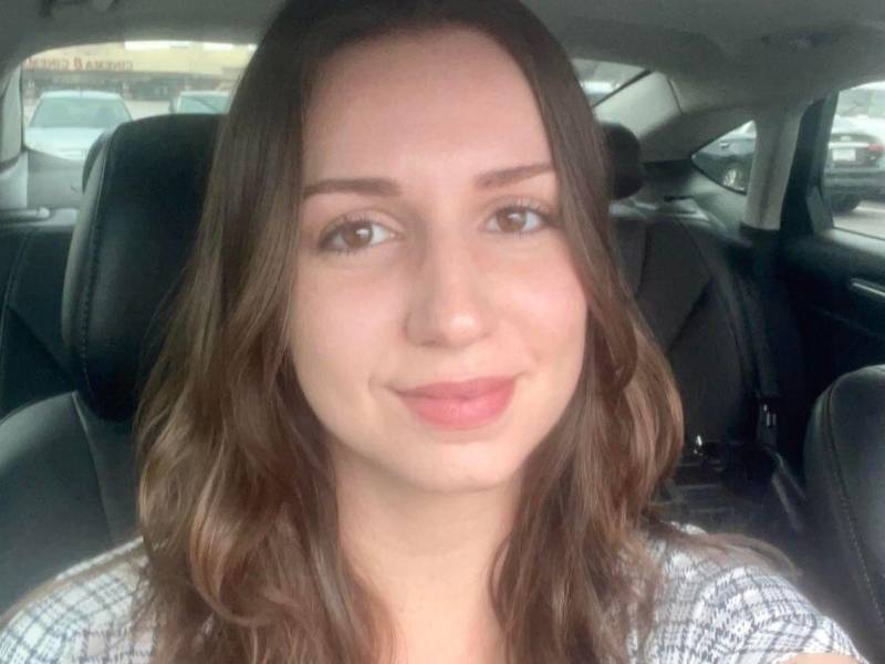 Jenna Strouble, una mujer de 30 años acusada de asesinar al padre de sus hijos y a los padres de este en los suburbios del sur de Chicago, Illinois, Estados Unidos. Aquí los detalles: