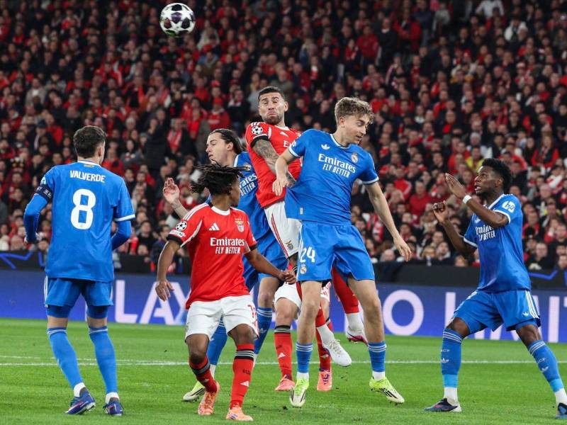 Real Madrid visita a Benfica en el Estadio Da Luz.
