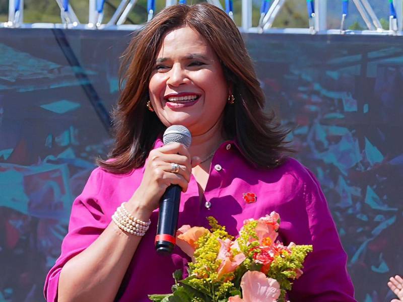 Rixi Moncada es la candidata presidencial de Libertad y Refundación (Libre).