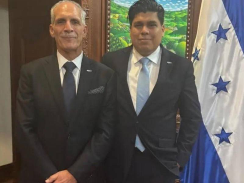 Roberto Lagos fue juramentado como presidente del Banco Central de Honduras el martes 27 de enero.