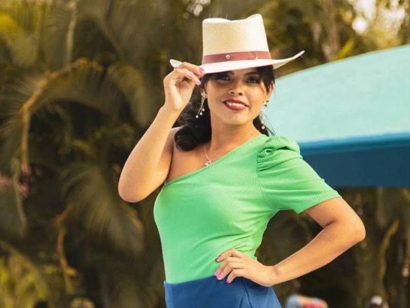 Eldi Esperanza López Ramírez fue reconocida como exreina del Café en 2023.