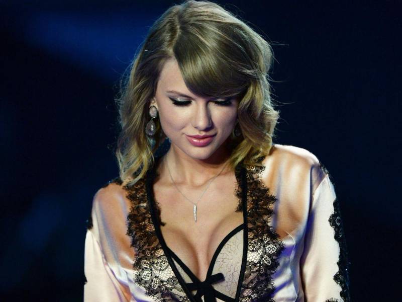 Hasta antes de la noche de este domingo, Swift llevaba 30 premios de los MTV VMAs, cifra que empataba con Beyoncé.