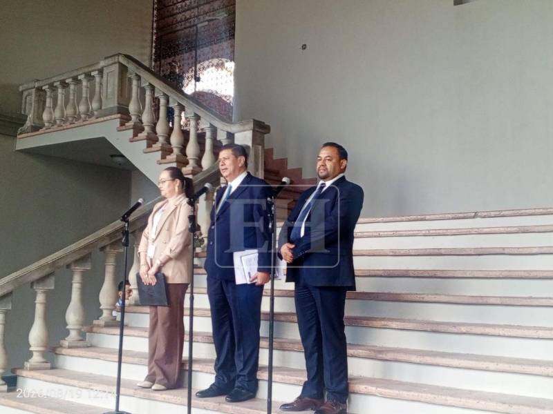 Las autoridades del INE hacen un llamado a los ciudadanos a colaborar con el personal designado a realizar el censo poblacional.