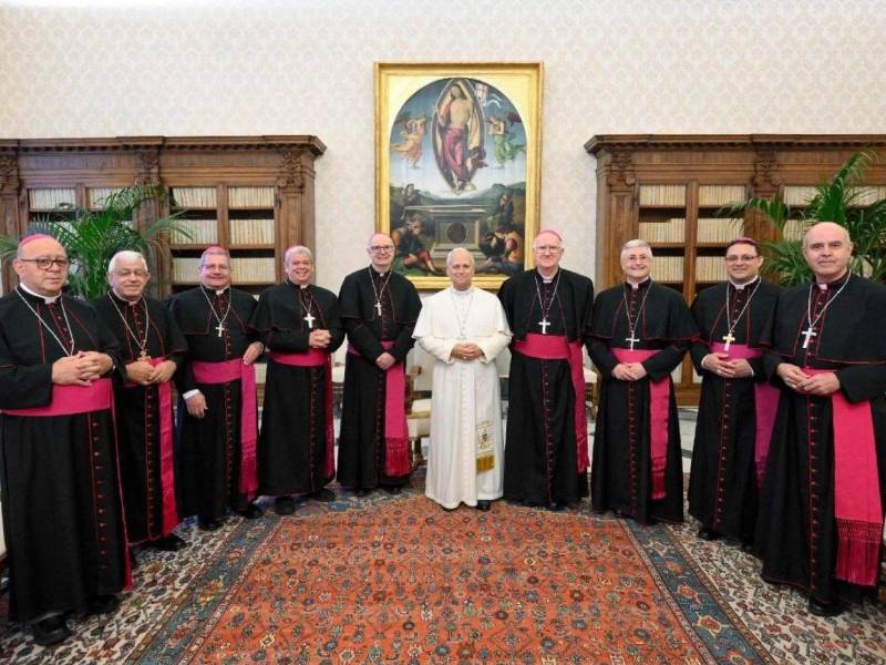 Los obispos de la Conferencia Episcopal de Honduras se reunieron este viernes en la Santa Sede con el papa León XIV como parte de su visita Ad Limina.