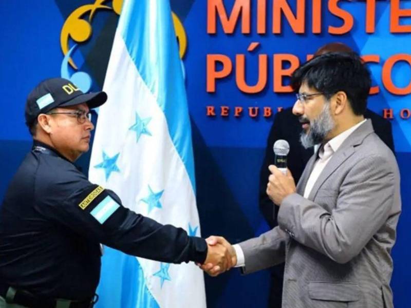 El fiscal Johel Zelaya juramentó al abogado Jaime Leonel Quintanilla, como titular de la Dirección de Lucha Contra el Narcotráfico (DLCN), ayer 10 de febrero.