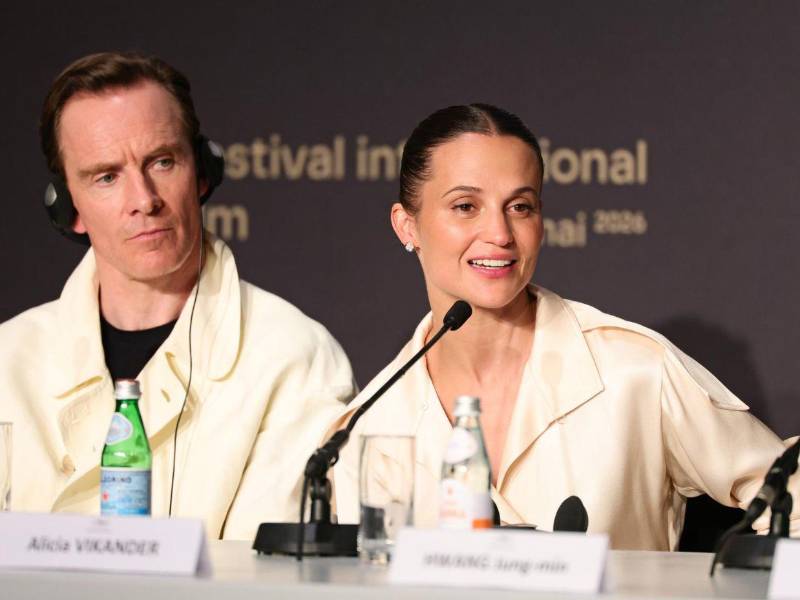 Michael Fassbender y Alicia Vikander en la rueda de prensa de Hope durante el 79º Festival de Cine de Cannes.