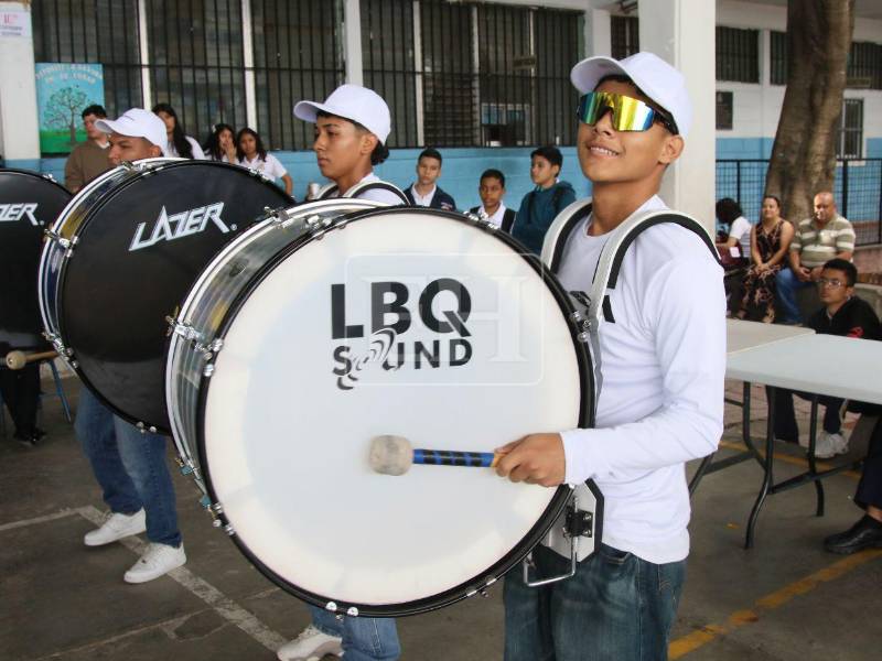 Más de 50 canciones, 70 músicos y 15 palillonas son parte del espectáculo que prepara el Instituto Técnico Nueva Suyapa para los desfiles del 15 de septiembre.
