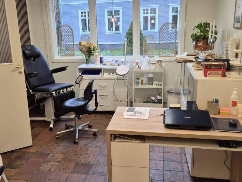 Sampedrana celebra inauguración de su clínica de podología en Säffle, Suecia