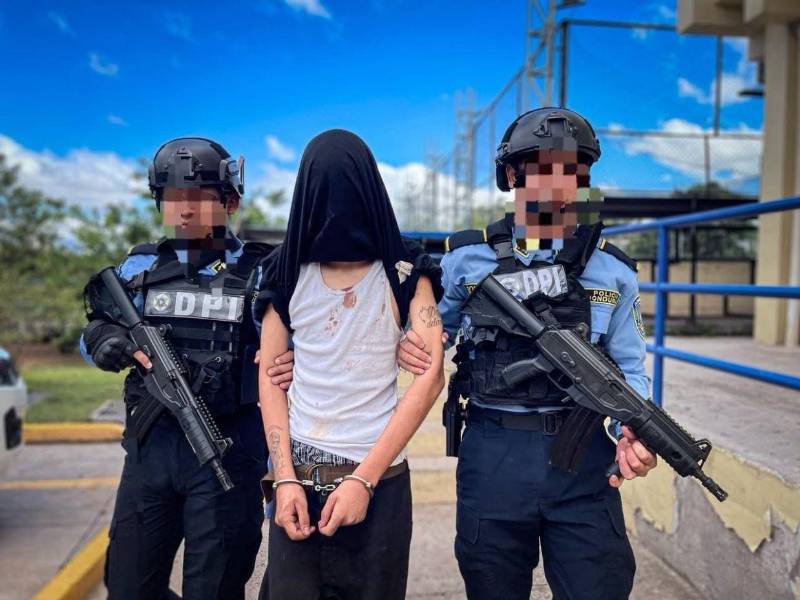 Según indagaciones de la DPI, los dos asaltantes pertenecen a la Pandilla 18.