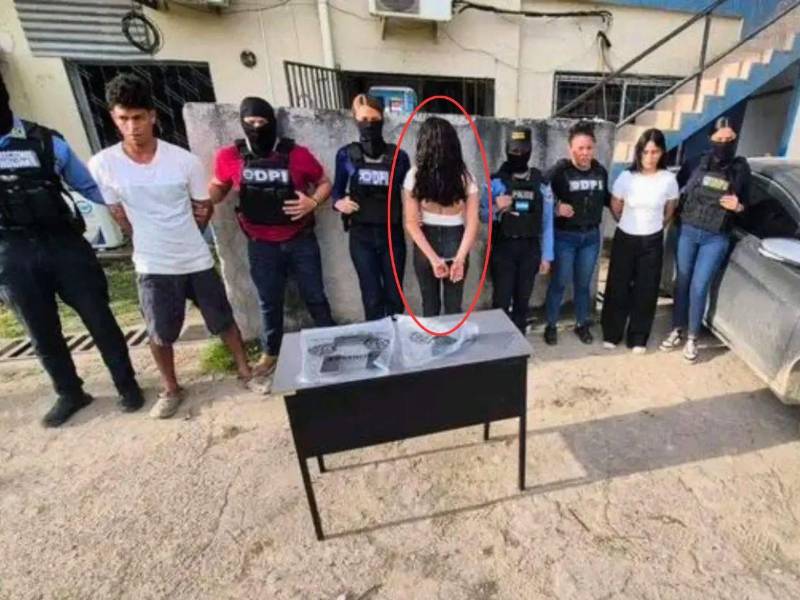 La adolescente fue detenida junto a otros dos sospechosos.
