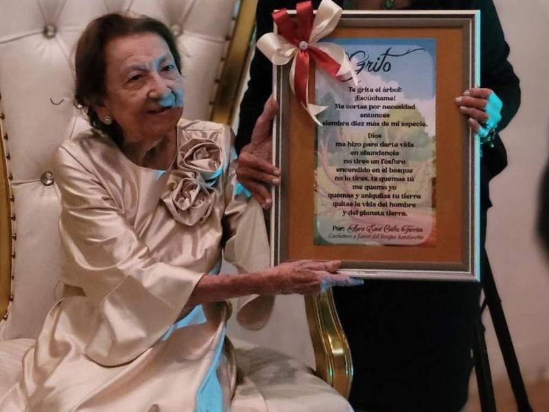 Tras conocerse su fallecimiento, la Casa de la Cultura de Juticalpa expresó su pesar mediante un mensaje público.