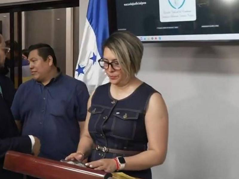 Para los imputados que aún no se han apersonado, Ochoa señaló que la normativa procesal penal ya contempla disposiciones legales ante el peligro inminente de fuga.
