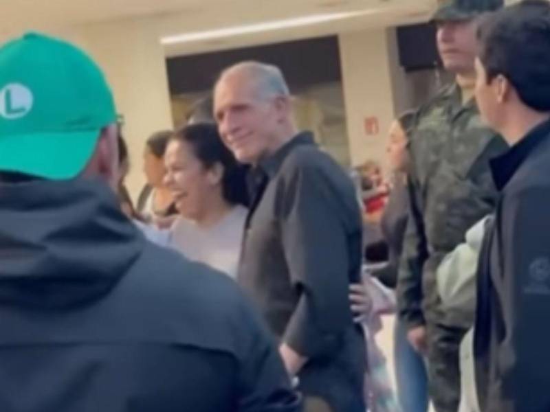 Asfura abordó temas relacionados con democracia, gobernabilidad, migración, cooperación bilateral y fortalecimiento institucional.