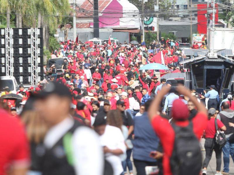 Militantes llegaron desde diversas partes del país para atender el llamado de su coordinador general, Manuel Zelaya.