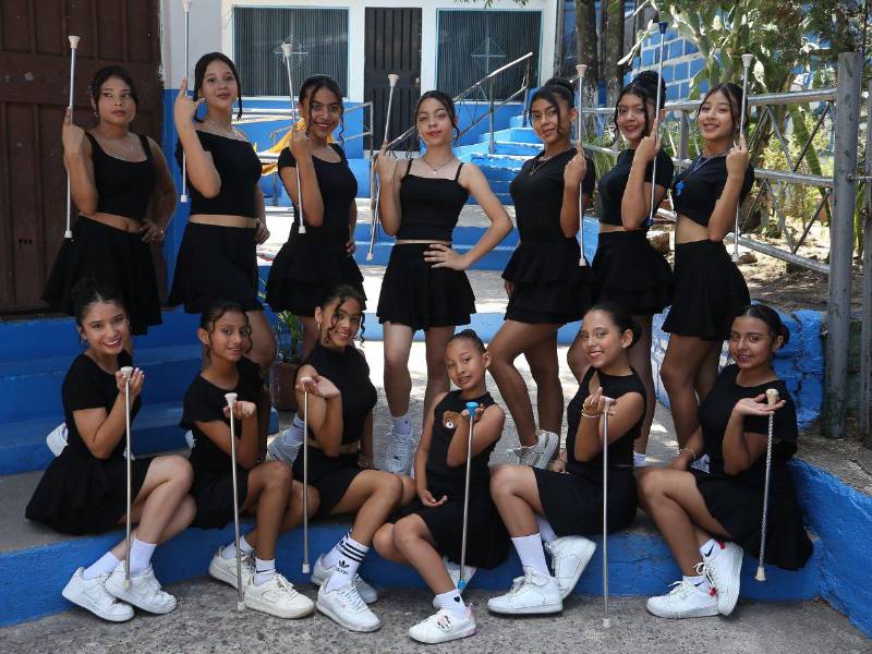 Las hermosas señoritas que conforman el cuadro de palillonas del República Federal de Alemania.