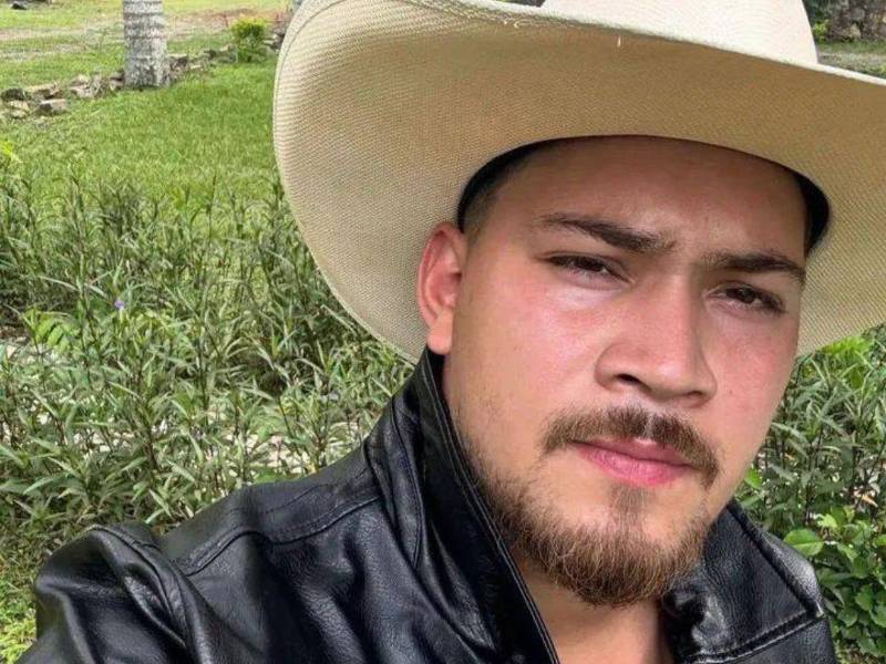 Las autoridades confirmaron la identidad del conductor del vehículo involucrado en el accidente ocurrido en el anillo periférico, donde falleció el creador de contenido Hernán Martínez, e informaron que el caso fue reclasificado a homicidio imprudente.