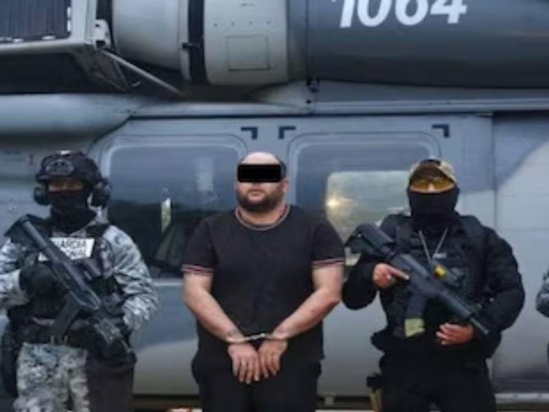 El detenido contaba además con una orden de aprehensión provisional con fines de extradición a Estados Unidos por delitos de narcotráfico.