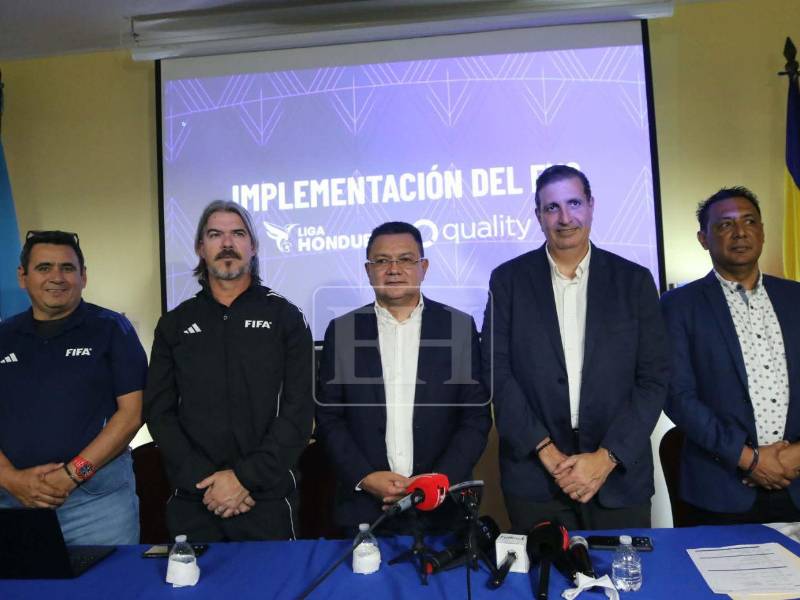 Benigno Pineda, Pericles Cortéz, Jorge Herrera, Jorge Salomón y Óscar Velásquez durante el evento.