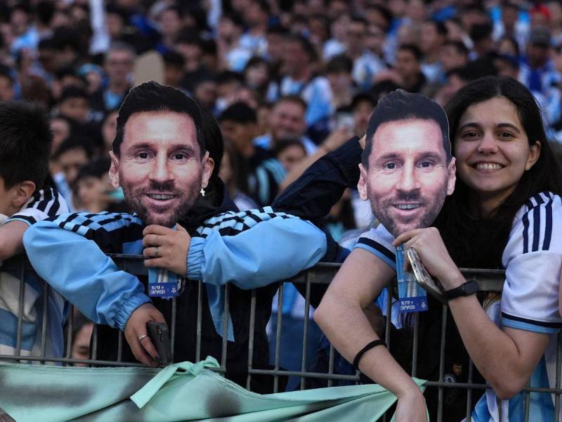 El Monumental luce lleno para la despedida de Lionel Messi ante Benín.
