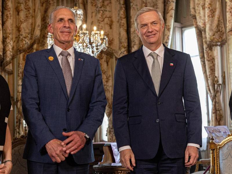 Asfura también tendrá un encuentro protocolar con el mandatario saliente <b>Gabriel Boric</b> en el Palacio de La Moneda, junto a otros jefes de Estado y de gobierno.