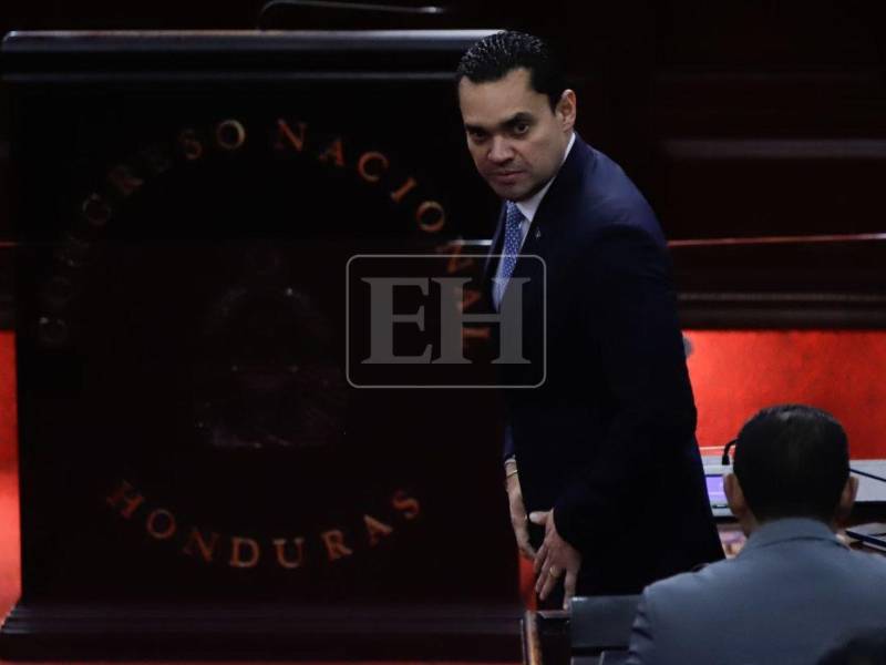 Tomás Zambrano dirigirá el Congreso Nacional hasta enero del 2030.