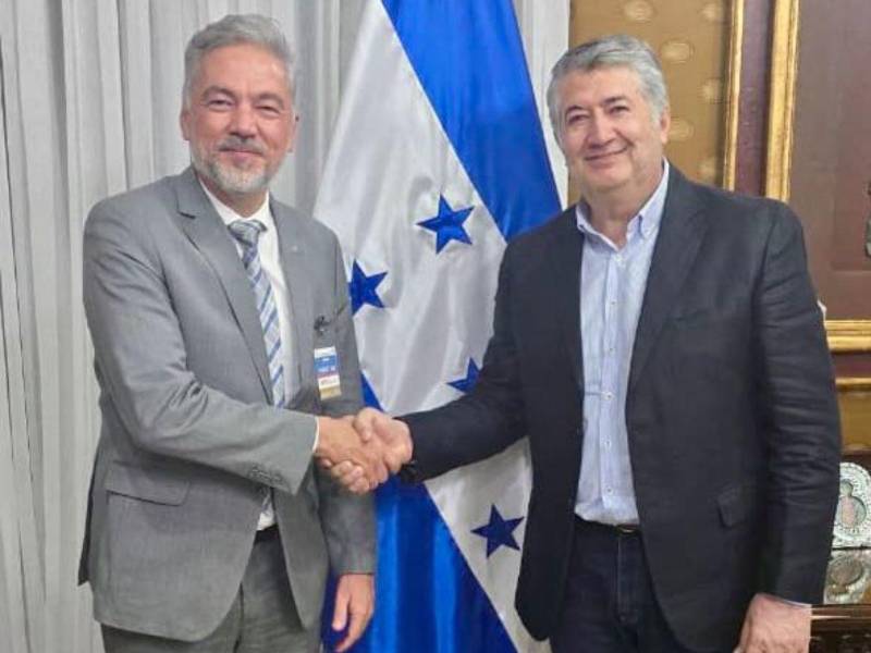 También se exploraron oportunidades de formación y especialización para estudiantes y profesionales vinculados al sector.