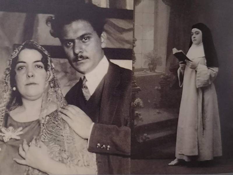 Filomena Rodríguez posando con el hábito de monja.